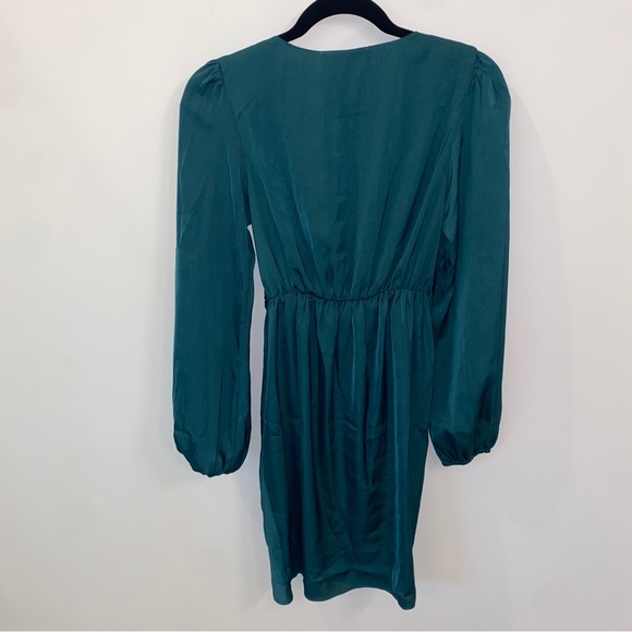 Petal and Pup Kataleya Long-Sleeved V-Neck Emerald Green Dress NWT US 4 - Picture 5 of 9